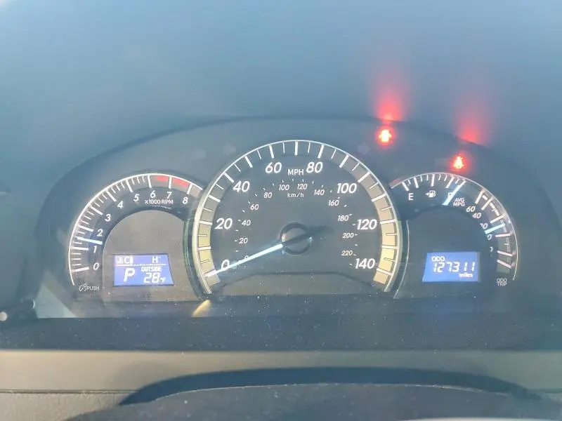 2014 TOYOTA CAMRY SE  