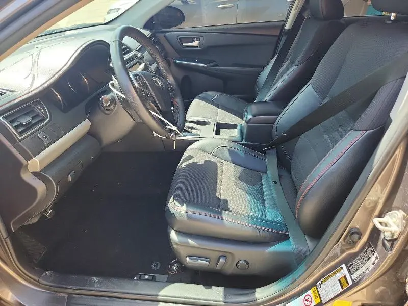 2017 TOYOTA CAMRY SE  