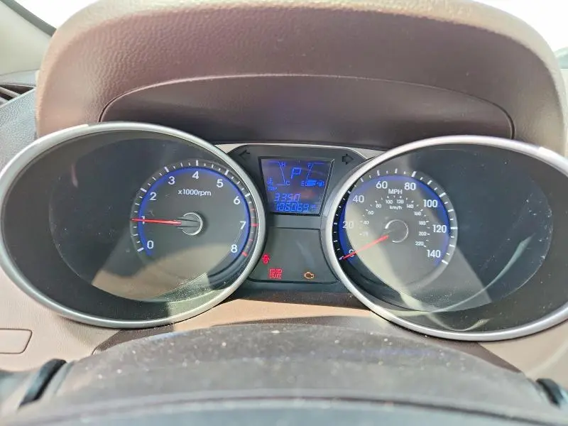 2015 HYUNDAI TUCSON SE  