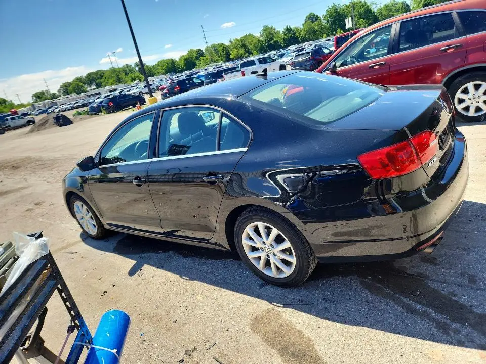 2014 VOLKSWAGEN JETTA SE  