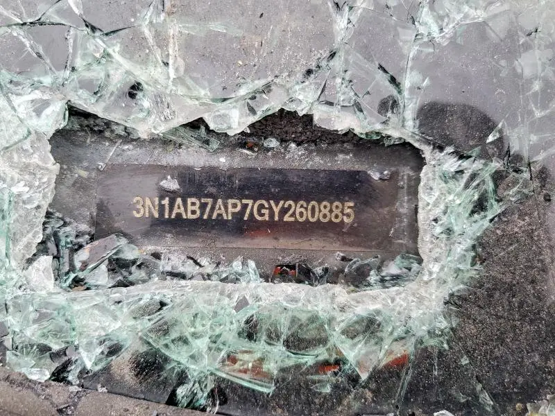 2016 NISSAN SENTRA SV  