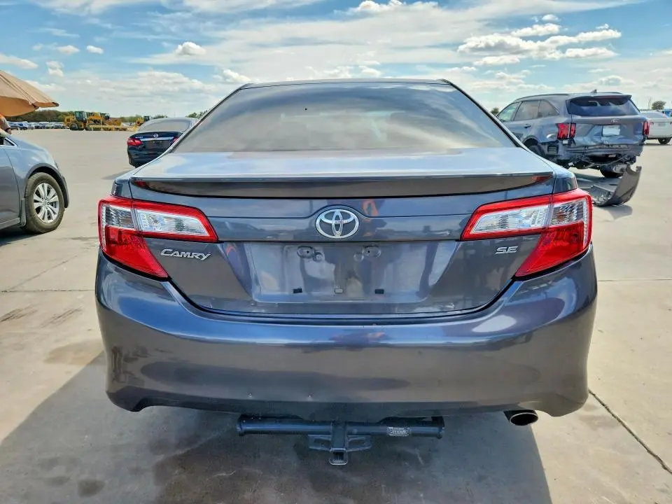 2013 TOYOTA CAMRY SE  