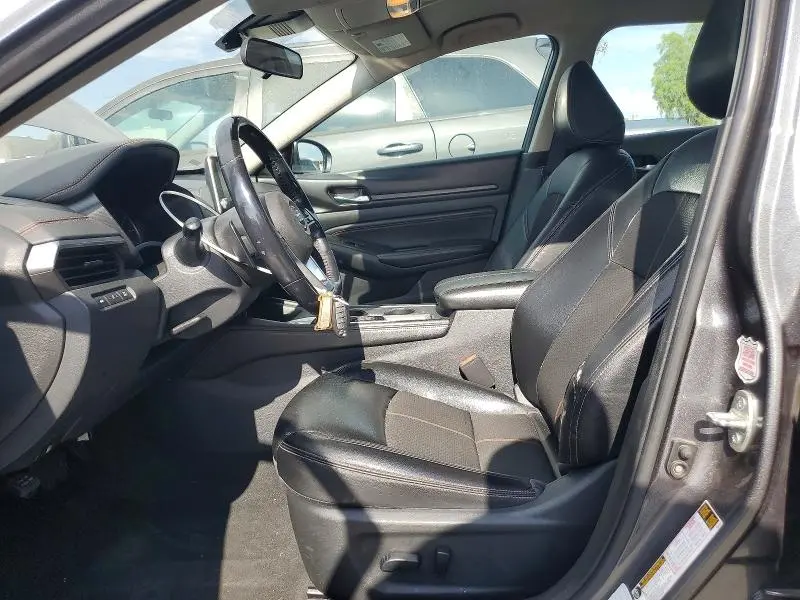2021 NISSAN ALTIMA SR  