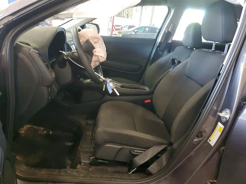 2022 HONDA HR-V LX  