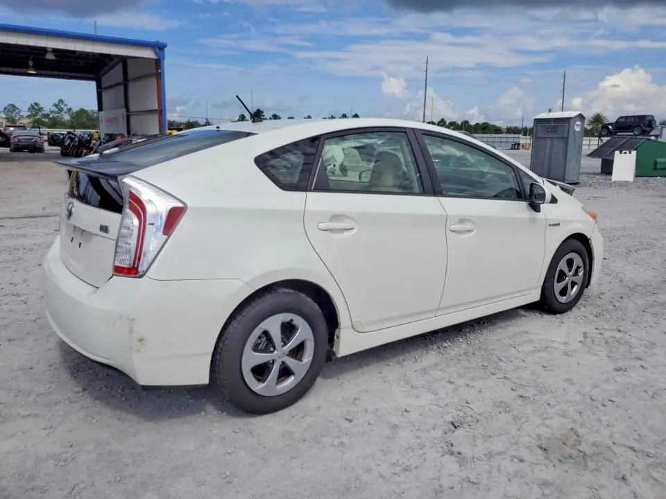 2013 TOYOTA PRIUS TWO  
