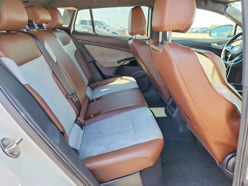 2024 VOLKSWAGEN ID.4   