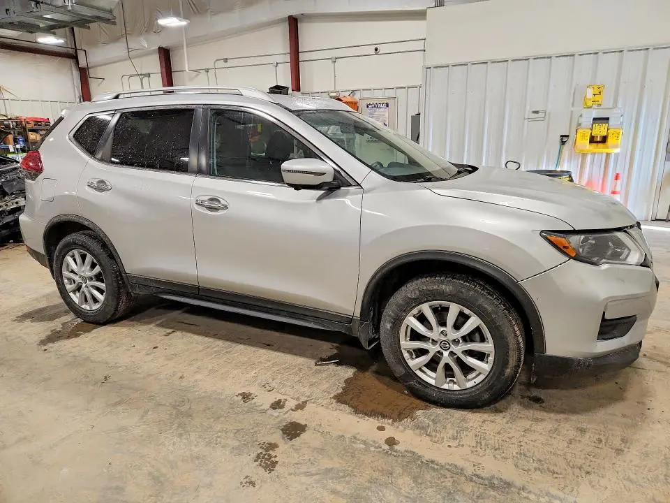 2018 NISSAN ROGUE SV  
