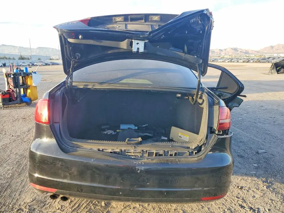 2013 VOLKSWAGEN JETTA BASE  