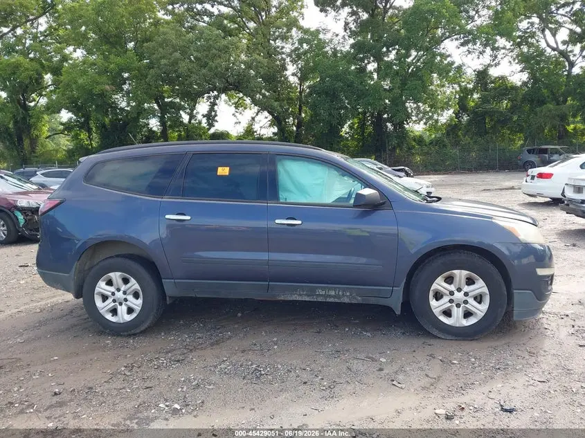 2013 CHEVROLET TRAVERSE LS