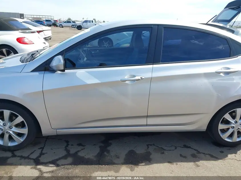 2012 HYUNDAI ACCENT GLS