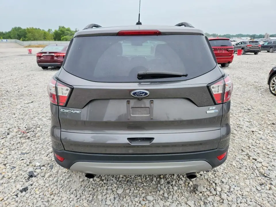 2018 FORD ESCAPE SE  
