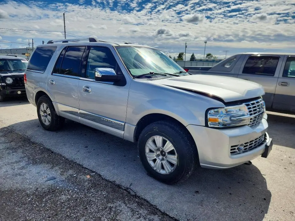 2010 LINCOLN NAVIGATOR   