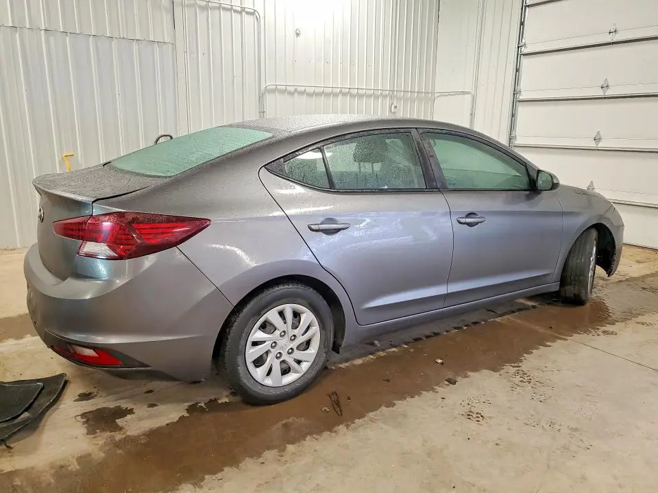 2019 HYUNDAI ELANTRA SE  