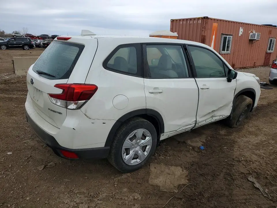 2021 SUBARU FORESTER   