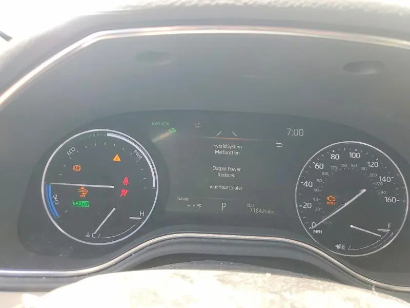 2022 TOYOTA AVALON XLE  