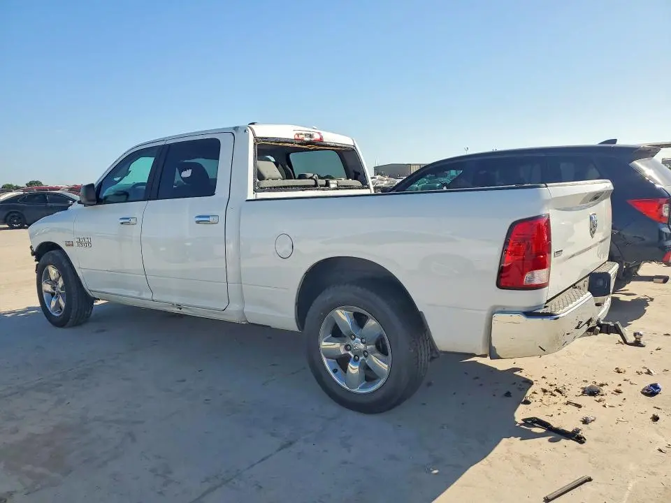 2017 RAM 1500 SLT  