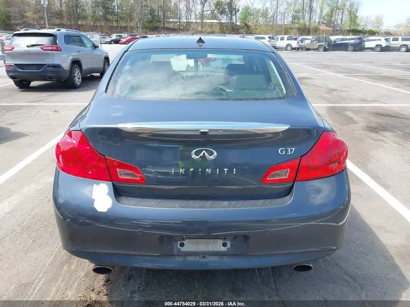 2012 INFINITI G37 JOURNEY