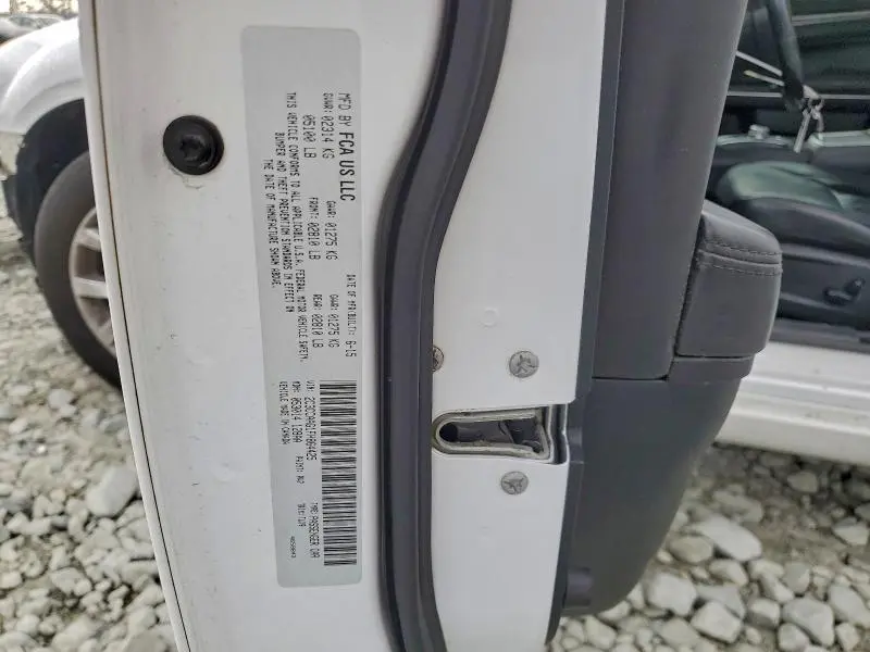 2015 CHRYSLER 300 LIMITED  