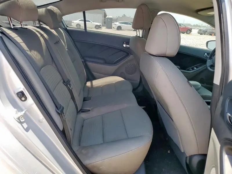 2015 KIA FORTE LX  
