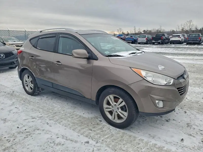 2012 HYUNDAI TUCSON GLS  