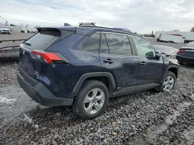 2021 TOYOTA RAV4 XLE  