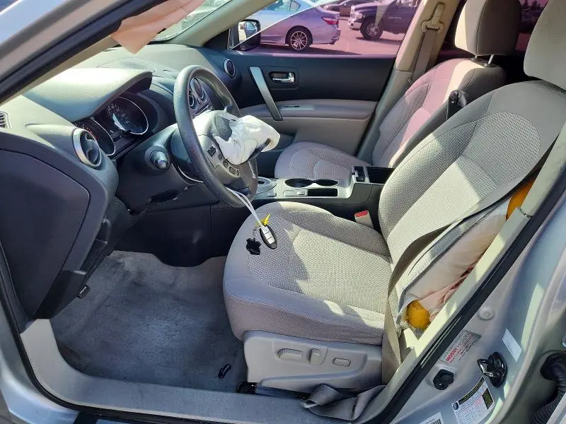 2012 NISSAN ROGUE S  