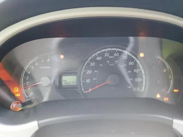 2013 TOYOTA SIENNA LE  