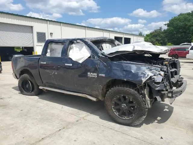 2016 RAM 1500 SLT  