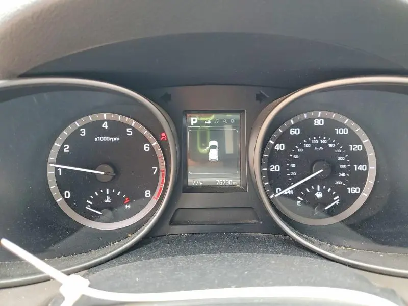 2018 HYUNDAI SANTA FE SE  