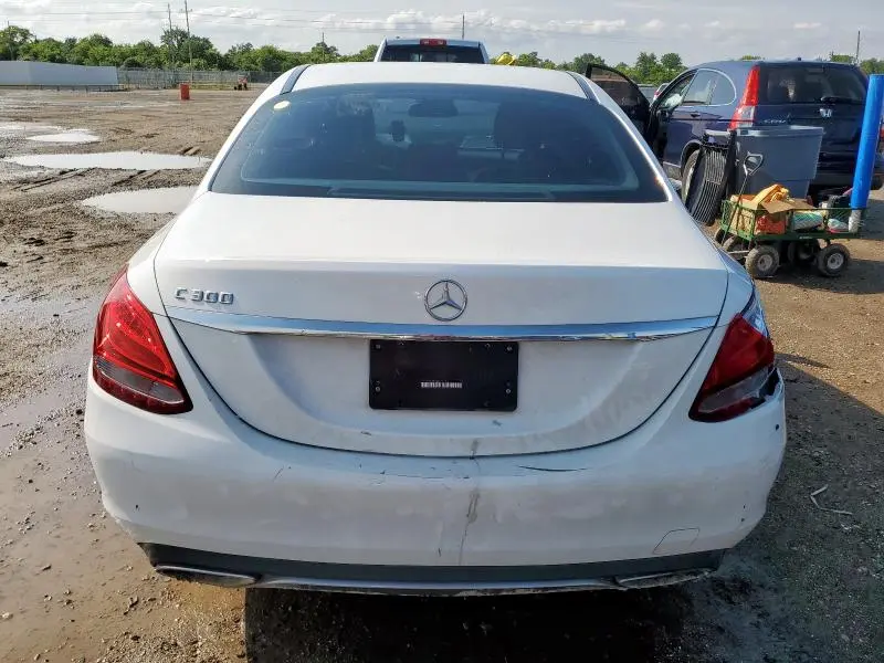 2016 MERCEDES-BENZ C 300  