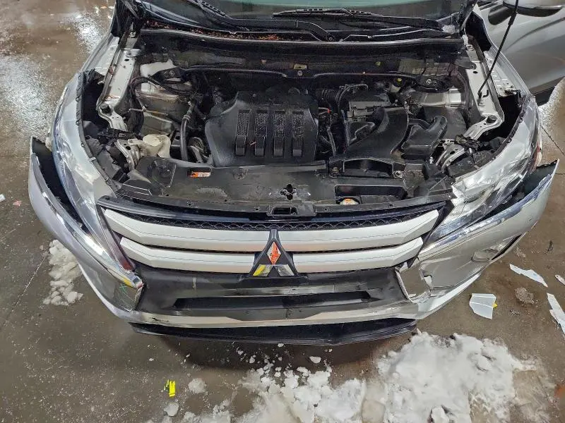 2019 MITSUBISHI ECLIPSE CROSS ES  