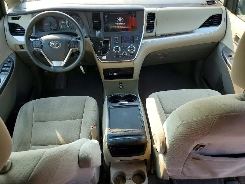 2016 TOYOTA SIENNA LE  