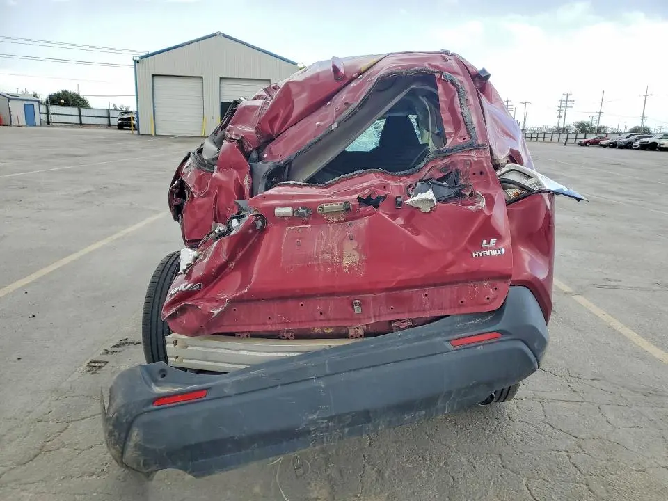 2021 TOYOTA RAV4 LE  