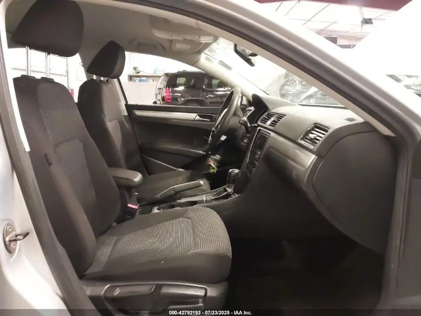 2017 VOLKSWAGEN PASSAT 1.8T S