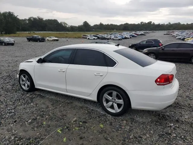 2012 VOLKSWAGEN PASSAT SE