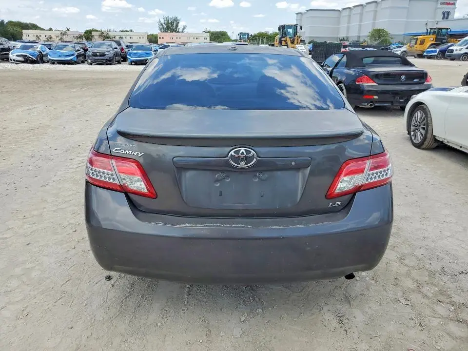 2010 TOYOTA CAMRY LE  