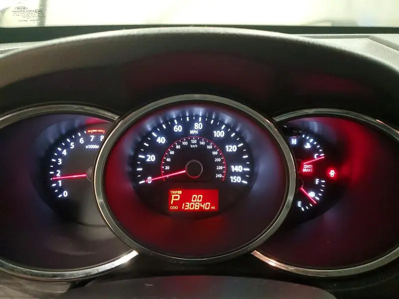 2013 KIA SORENTO LX  