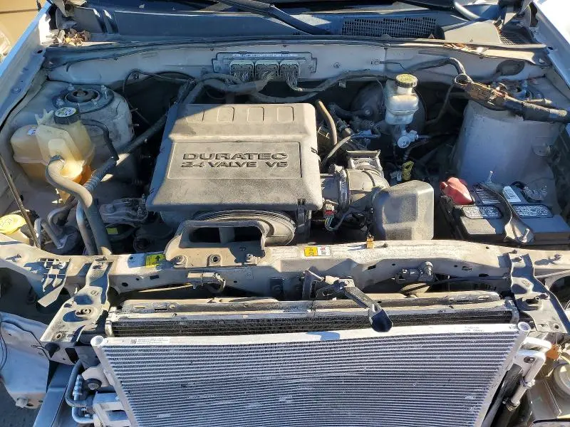 2011 FORD ESCAPE LIMITED  