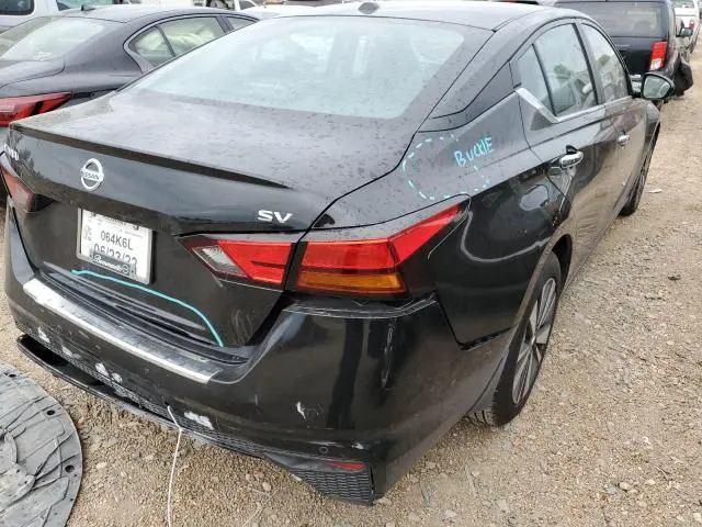 2022 NISSAN ALTIMA SV  