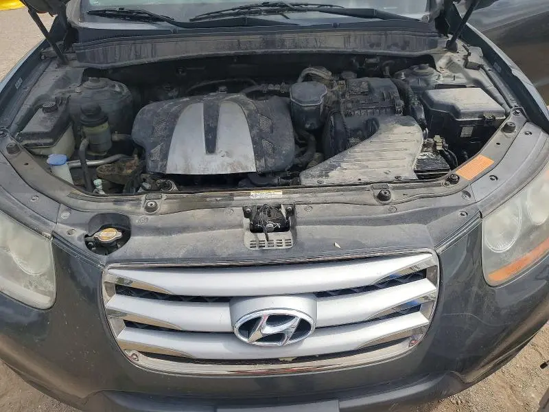 2012 HYUNDAI SANTA FE SE  