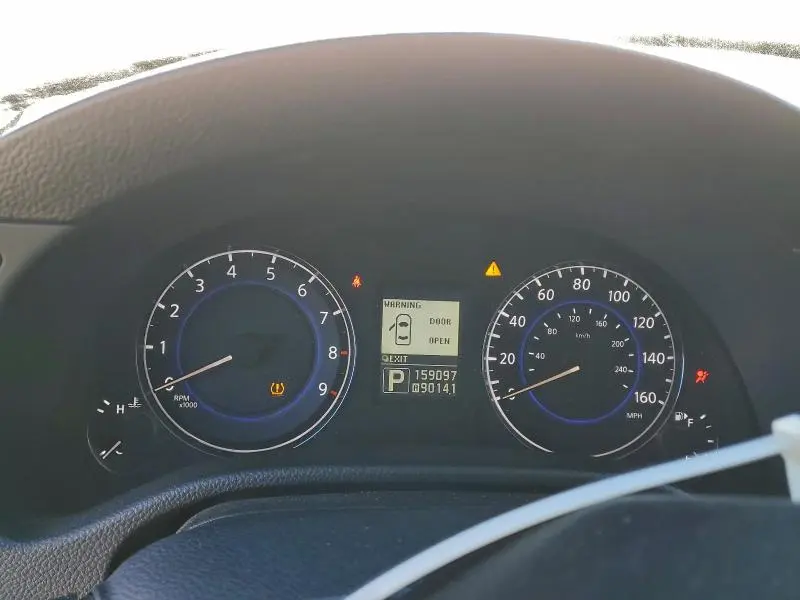 2010 INFINITI G37 BASE  