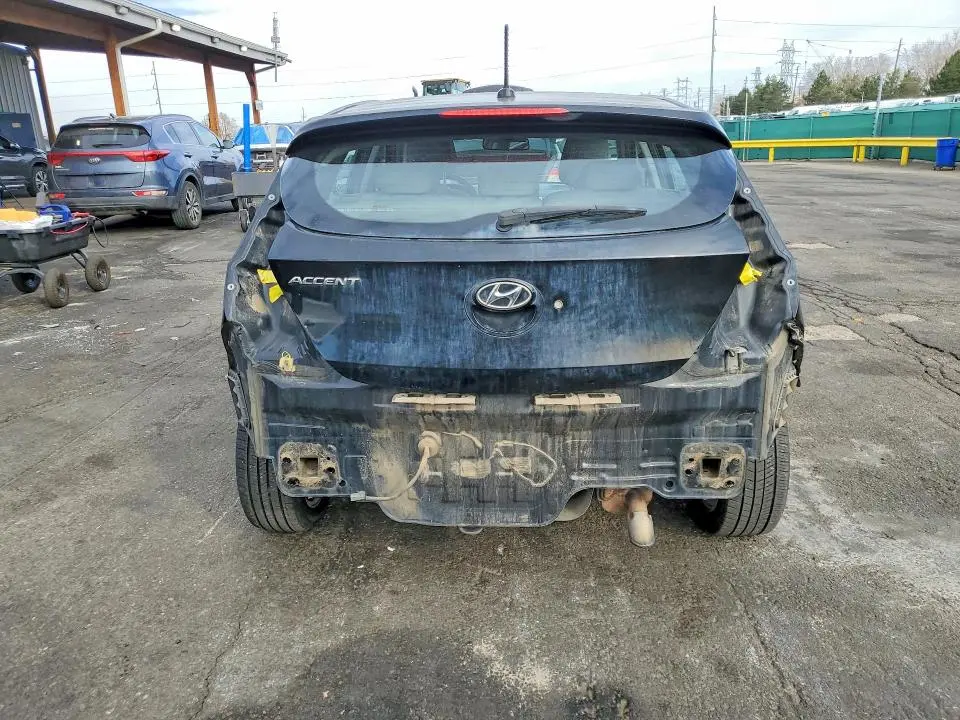 2012 HYUNDAI ACCENT SE  