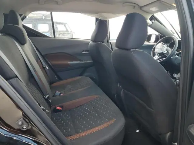 2023 NISSAN KICKS SR  