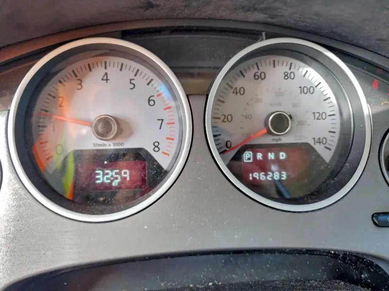 2011 VOLKSWAGEN ROUTAN SE  