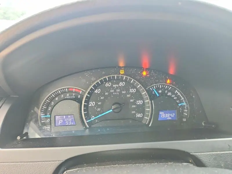 2015 TOYOTA CAMRY LE  