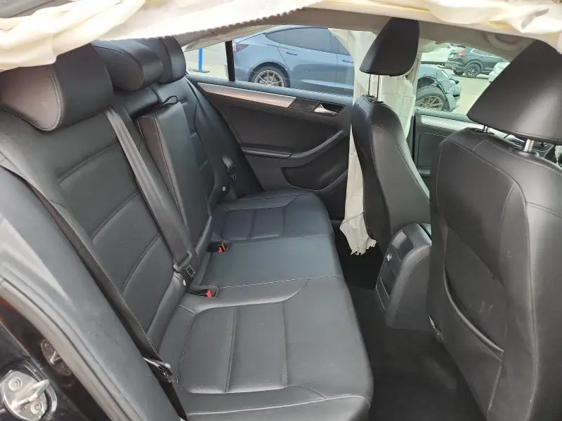 2016 VOLKSWAGEN JETTA SE  