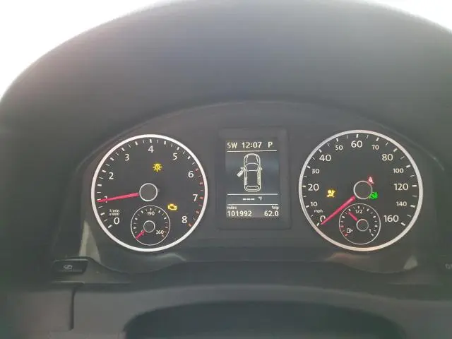 2010 VOLKSWAGEN TIGUAN S  