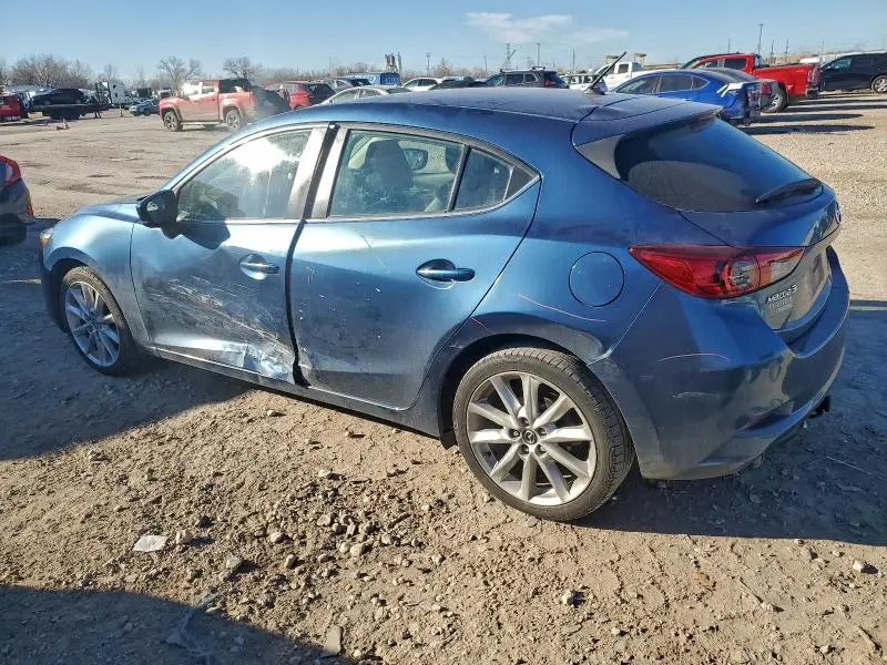 2017 MAZDA 3 TOURING  