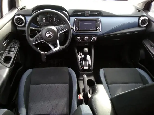 2023 NISSAN VERSA SV  