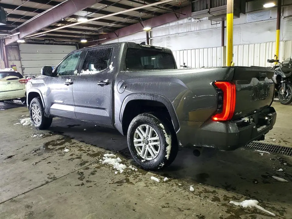 2025 TOYOTA TUNDRA SR5  